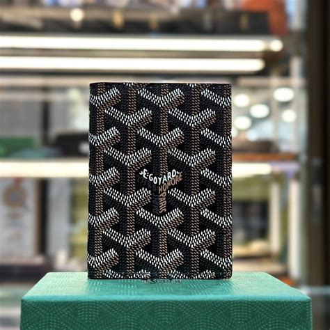 goyard saint marc card wallet.